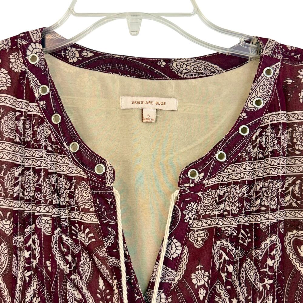 Skies Are Blue Maroon Tan Paisley Tunic Top Pleated V Neckline Grommet Accent - Picture 5 of 16
